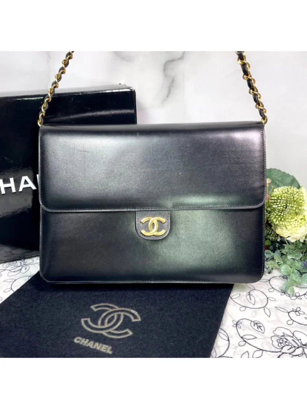 Chanel Vintage Chain Shoulder Bag